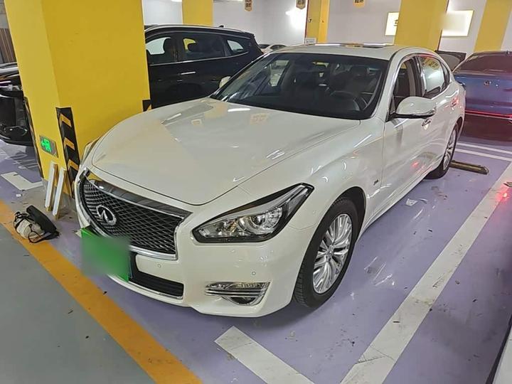 Q70 2015 Q70L 3.5L Hybrid Luxury