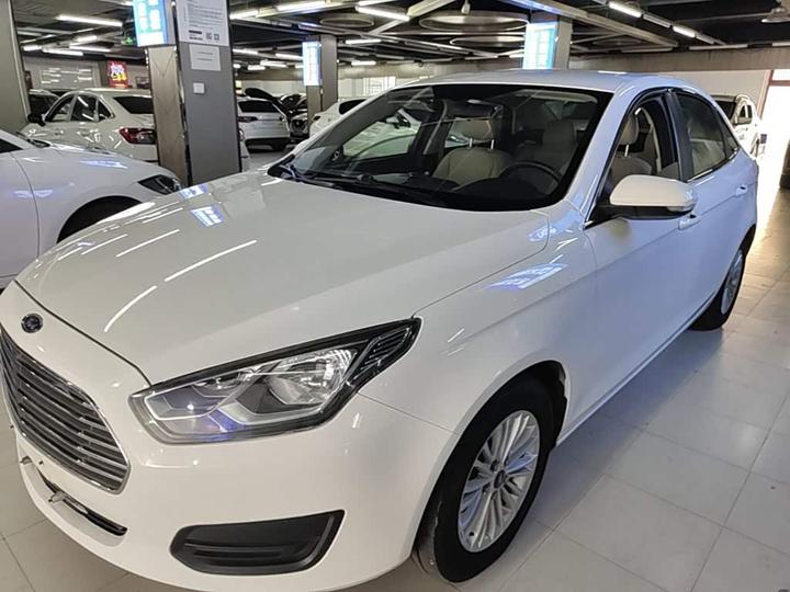 Escort 2017 Facelift 1.5L AT Comfort