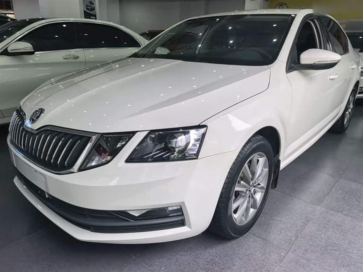 Octavia 2019 TSI230 DSGComfort China VI