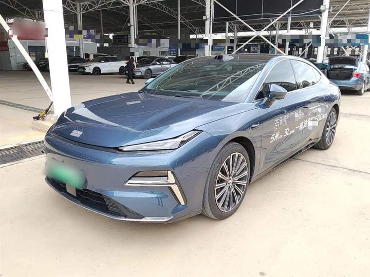 Starlight 8 2025 130km EM-i Exclusive