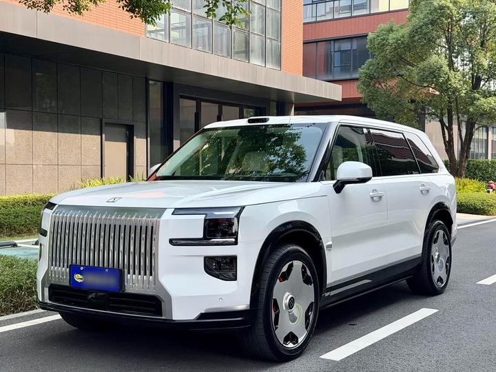 9X 2025 Ultra 70kWh 6-Seater