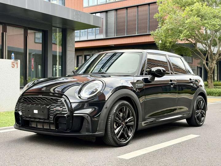 2023 1.5T COOPER 5-Door