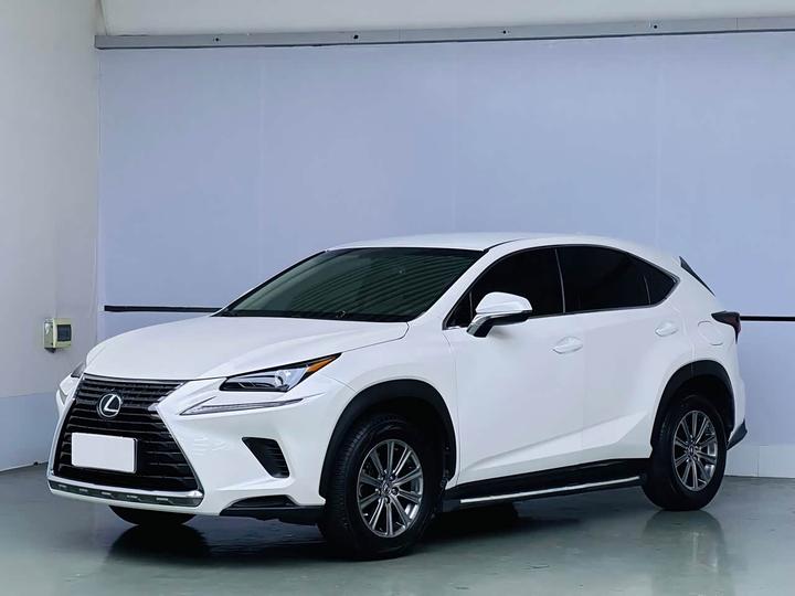 LexusNX 2017 200 FWD
