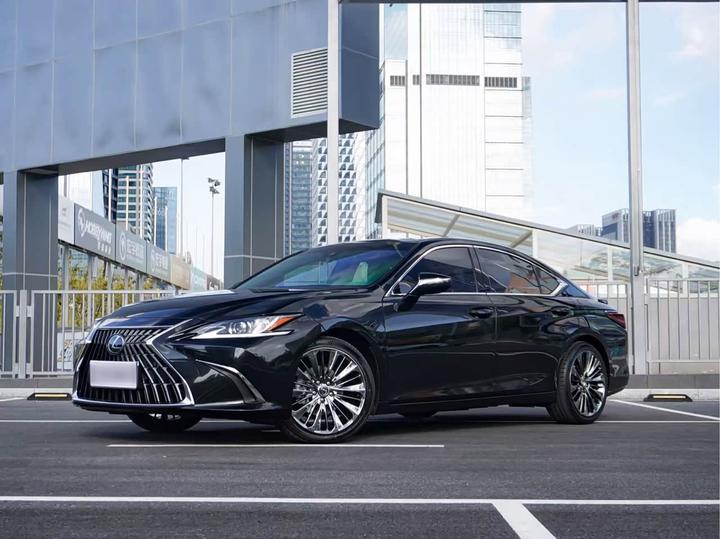 LexusES 2022 300h Excellence
