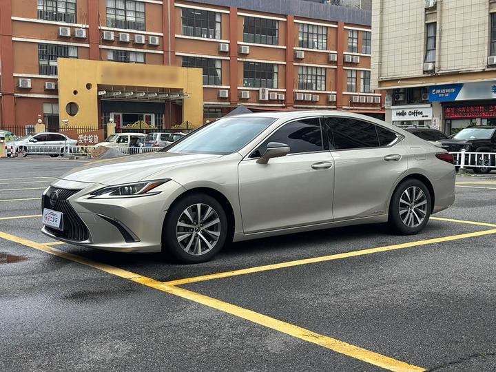 LexusES 2018 300h Excellence China V