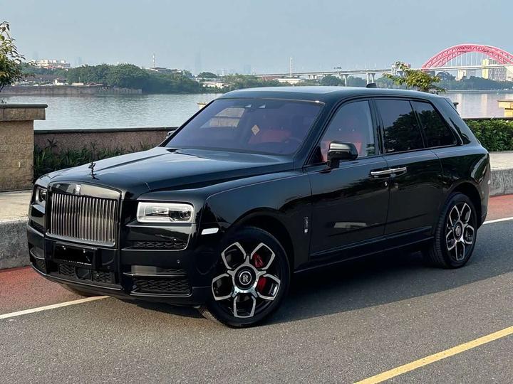 Cullinan 2022 Black Badge