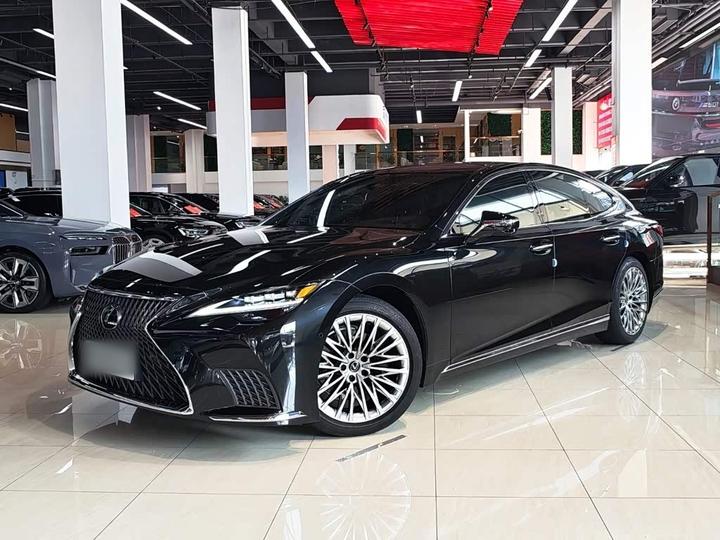 LexusLS 2024 500h Executive