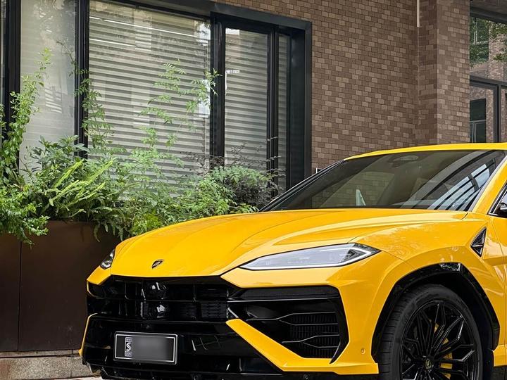 Urus SE 2026 4.0T Standard