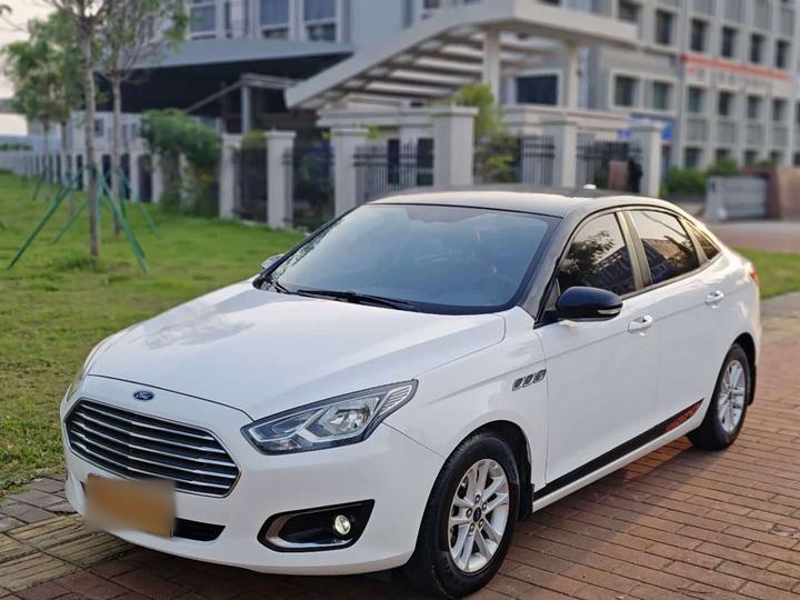 Escort 2019 Facelift 1.5L MT China V