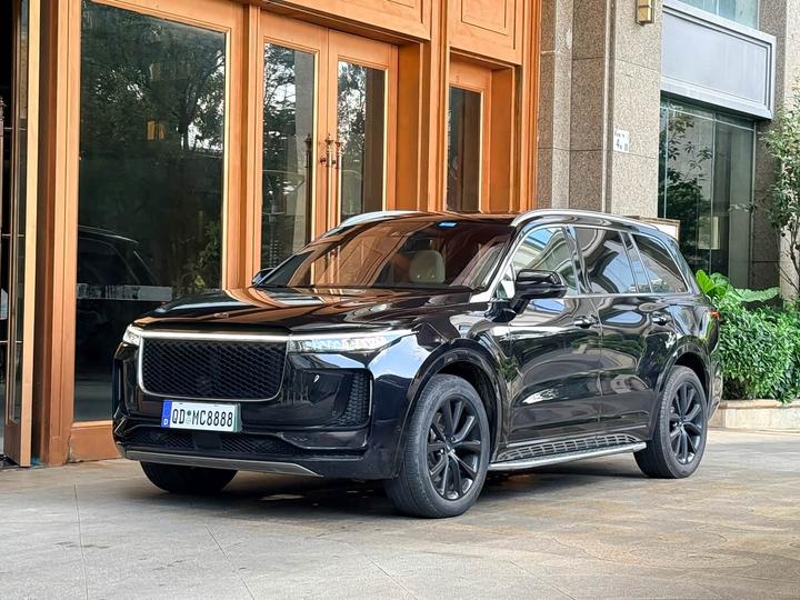 ONE 2020 EREV 6-Seater