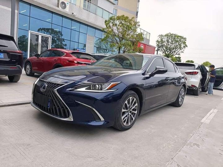 LexusES 2021 300h Excellence