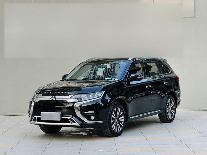 Outlander 2021 2.4L AWD Enjoy 7-Seater