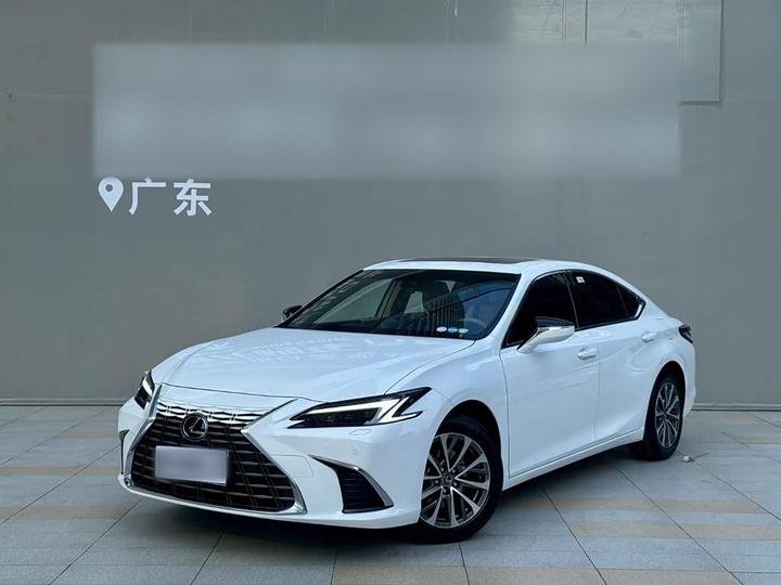 LexusES 2025 200 Exclusive