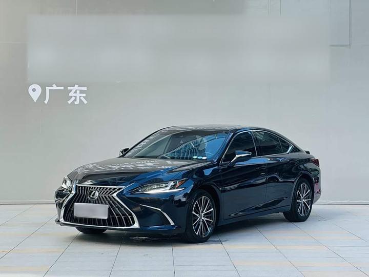 LexusES 2022 300h Exclusive