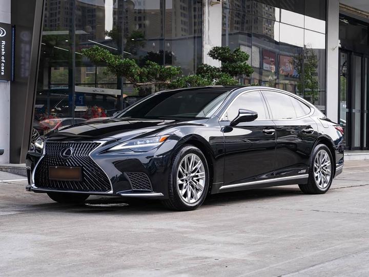 LexusLS 2021 500h Luxury