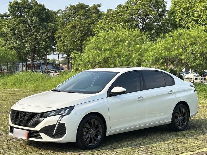 Peugeot408 2022 1.6T Progressive