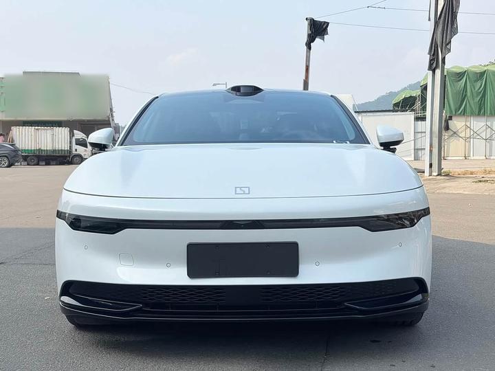 007 2024 RWD ADAS 75kWh