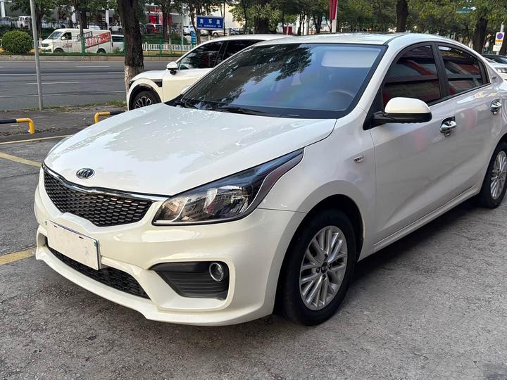 K2 2017 Sedan 1.4L AT GLS