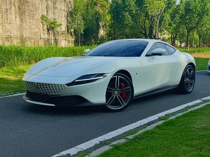 Roma 2020 3.9T V8