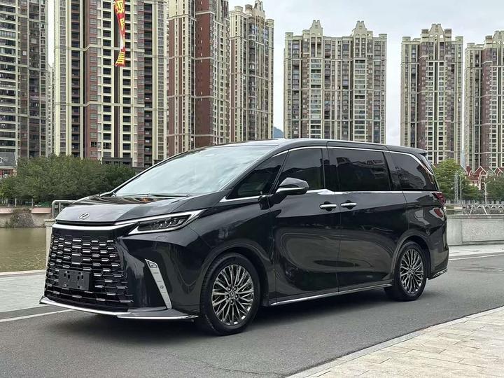 LexusLM 2023 350h 7-Seater