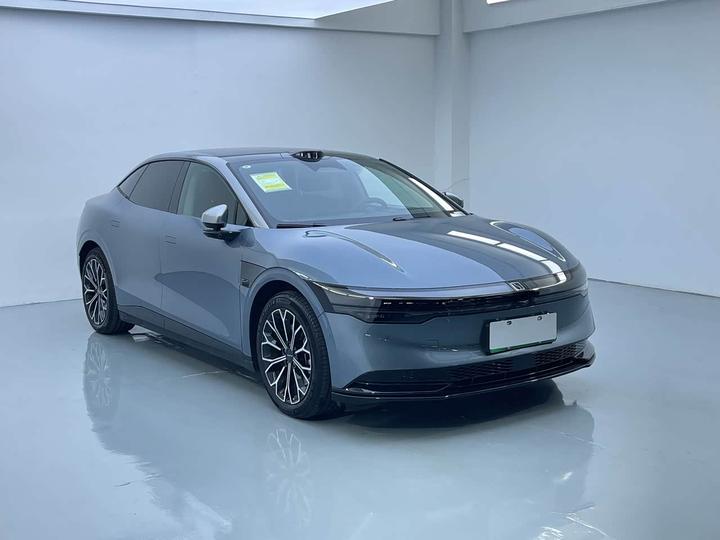 007 2025 RWD ADAS 75kWh