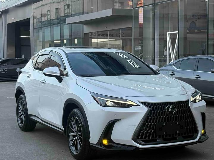 LexusNX 2023 350h FWD
