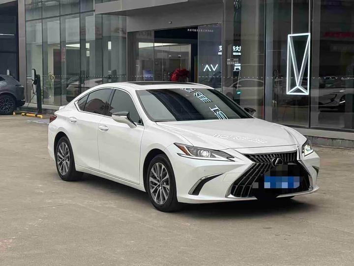 LexusES 2022 300h Excellence
