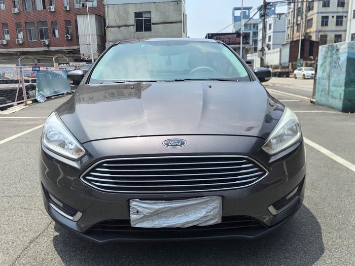 Focus 2017 Sedan EcoBoost 180 AT Elite