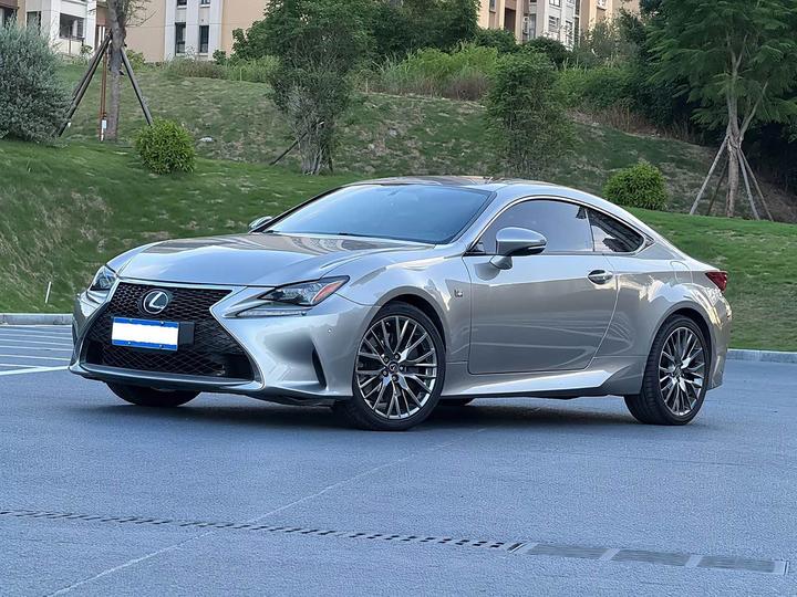 RC 2018 RC 300 F SPORT