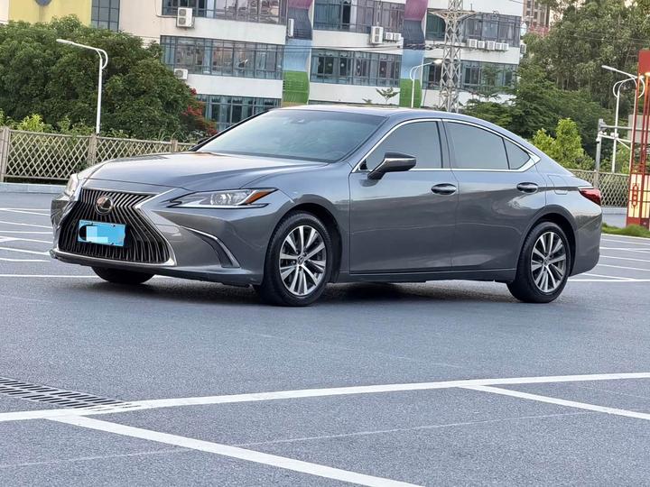 LexusES 2018 200 Excellence China V