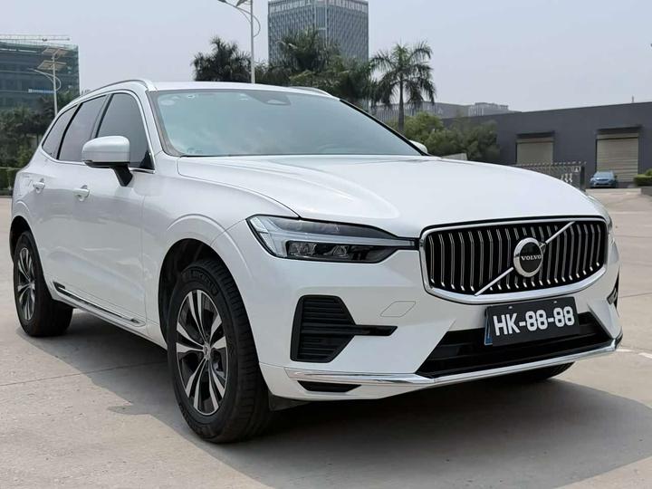 XC60 2025 B5 AWD Luxury