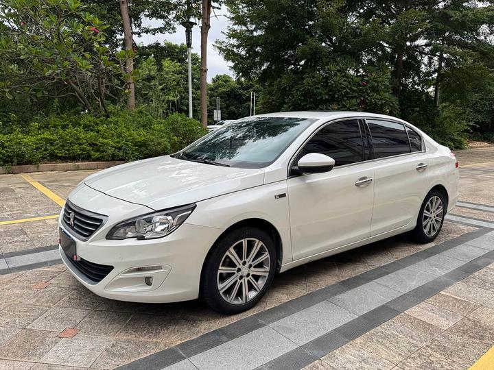 Peugeot408 2015 1.2T AT Luxury