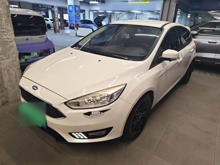 Focus 2017 Hatchback 1.6L AT Comfort