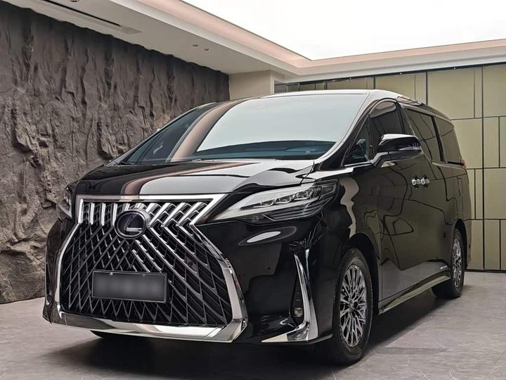 LexusLM 2020 300h 4-Seater Royal
