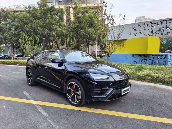 Urus 2018 4.0T V8