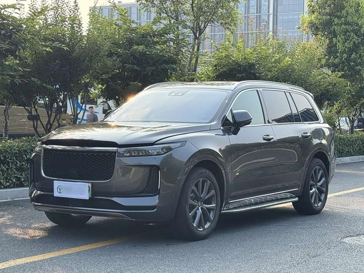 ONE 2020 EREV 6-Seater