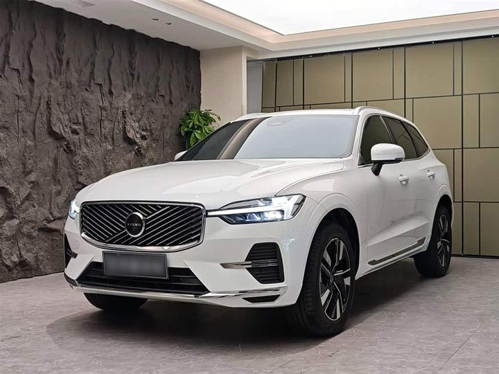 XC60 2025 B5 AWD Luxury