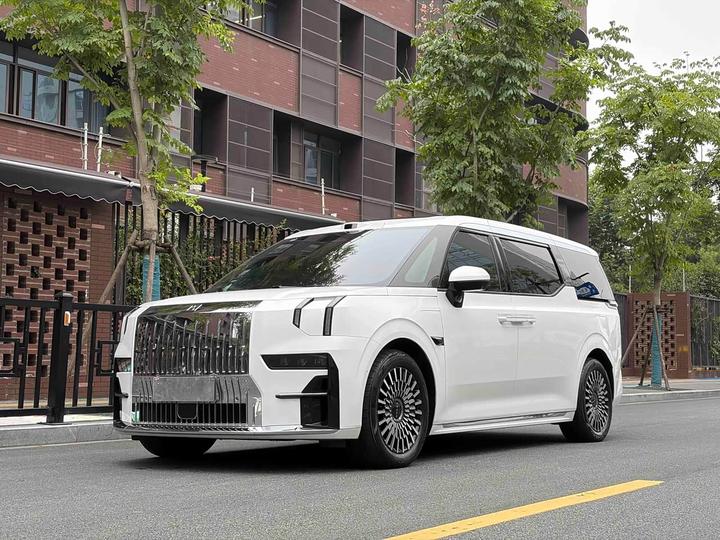 009 2024 7-Seater 108kWh