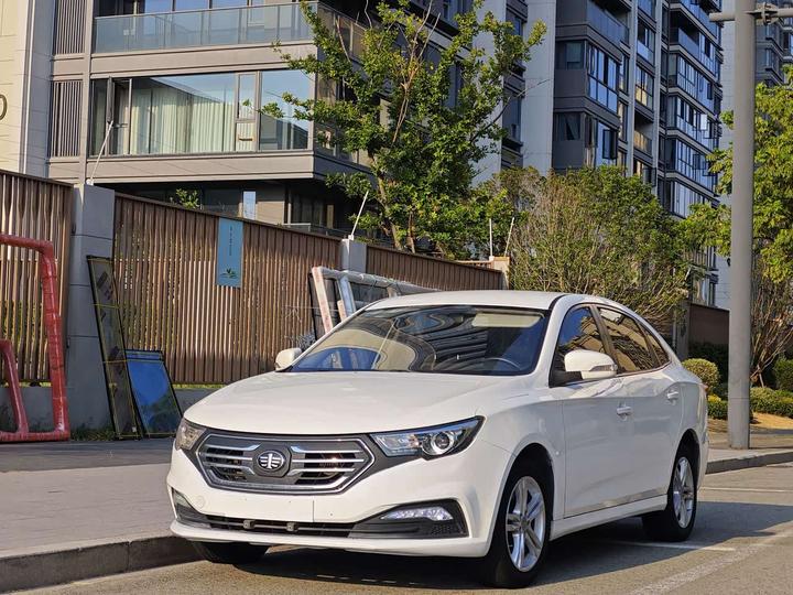 Bestune B30EV 2019 EV400