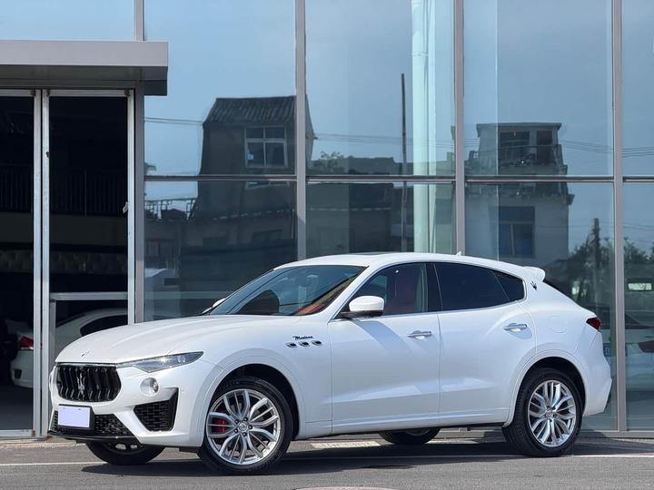 Levante 2022 3.0T Modena
