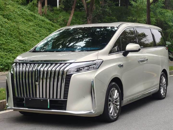 EV 2023 AWD Flagship