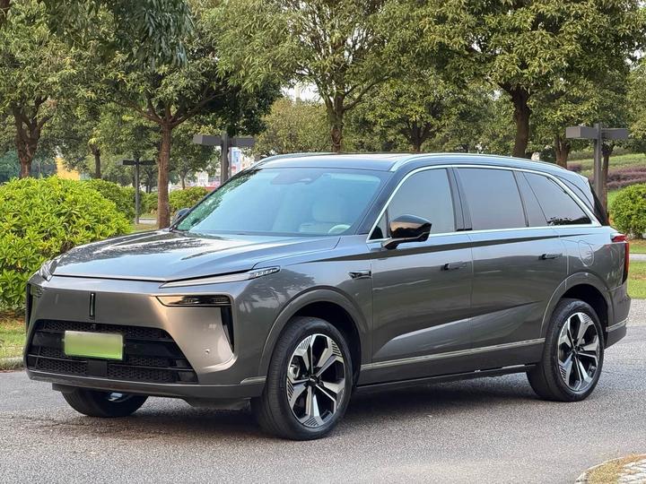 Blue Mountain 2023 AWD Extended Range