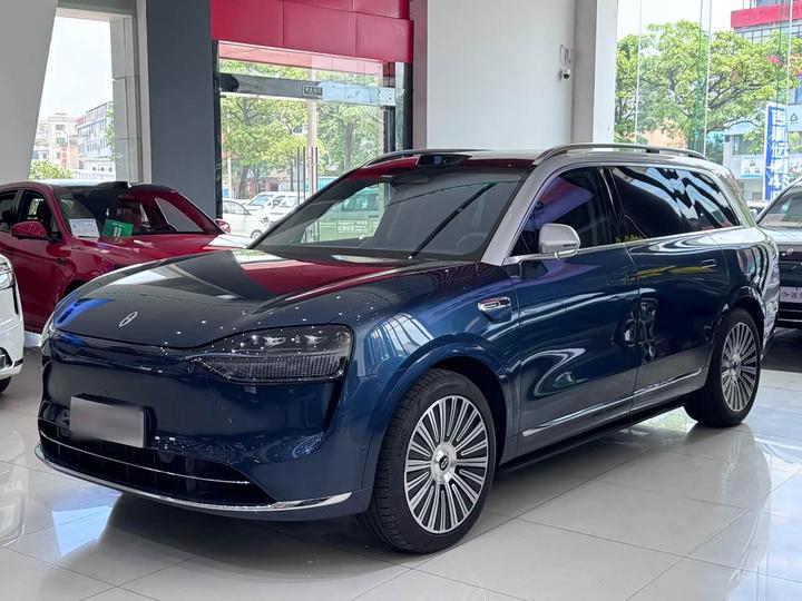M9 2025 EREV Ultra 52kWh 6-Seater 192-Line LiDAR