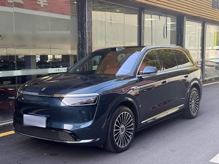 M8 2025 EV Ultra 6-Seater AWD 192-Line LiDAR