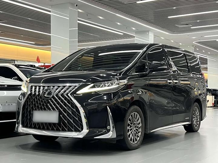 LexusLM 2020 300h 7-Seater