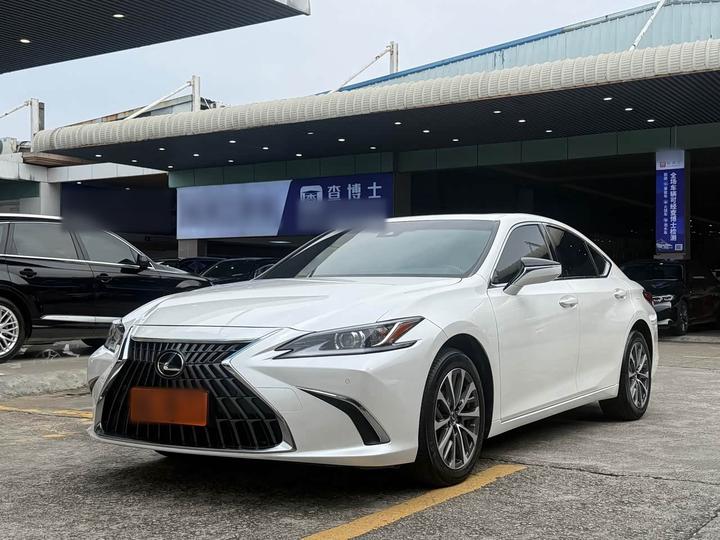 LexusES 2023 200 Excellence