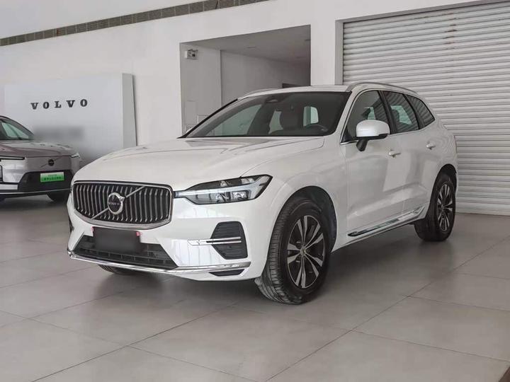 XC60 2025 B5 AWD Luxury