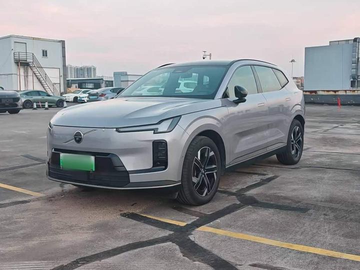 XC70 Hybrid 2026 RWD Long Range Core