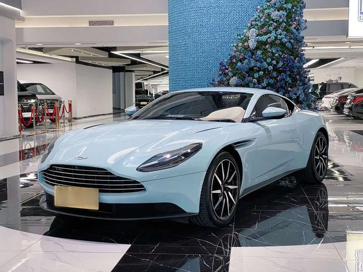 DB11 2019 4.0T V8 Coupe