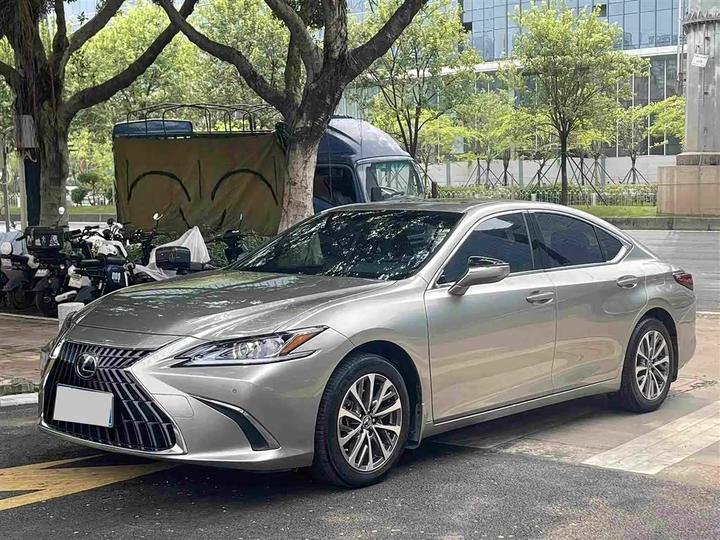 LexusES 2022 260 Excellence